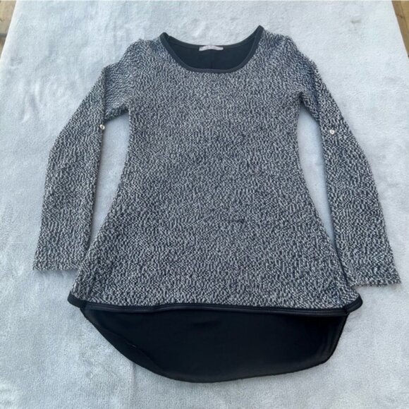 Des Si Belles Heather Black Knit Top Back Bow - Picture 3 of 10